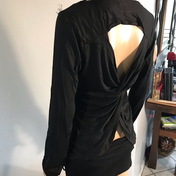 Black Open twist back top. Long sleeve cute/sexy - Picture 6 of 8